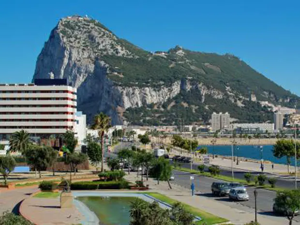 asur-hotel-campo-de-gibraltar-la-linea-de-la-concepcion_221120101353427007