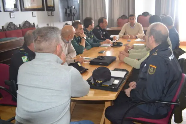 COORDINACION-ACTUACIONES-CONJUNTAS-ACAMPADA-ILEGAL-e1552064324183