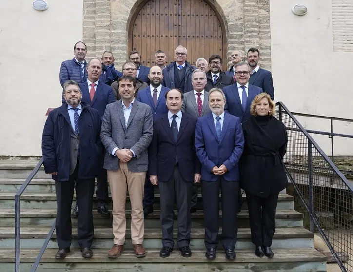 Los miembros del consejo, tras la reuni&oacute;n.