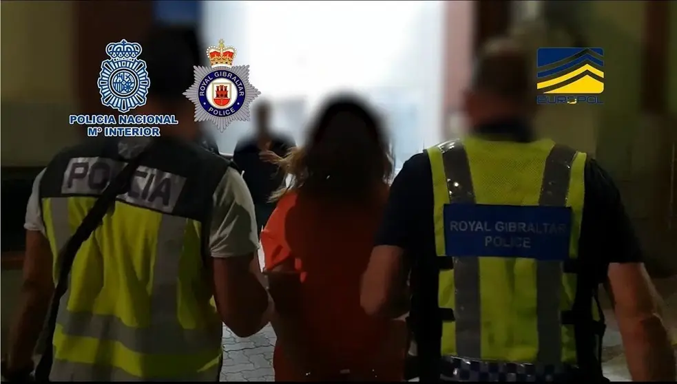 EuropaPress_2585975_Detenidas_47_personas_en_una_macro_operaci&oacute;n_contra_una_red_que_traficaba_con_personas_entre_Gibraltar_y_Espa&ntilde;a
