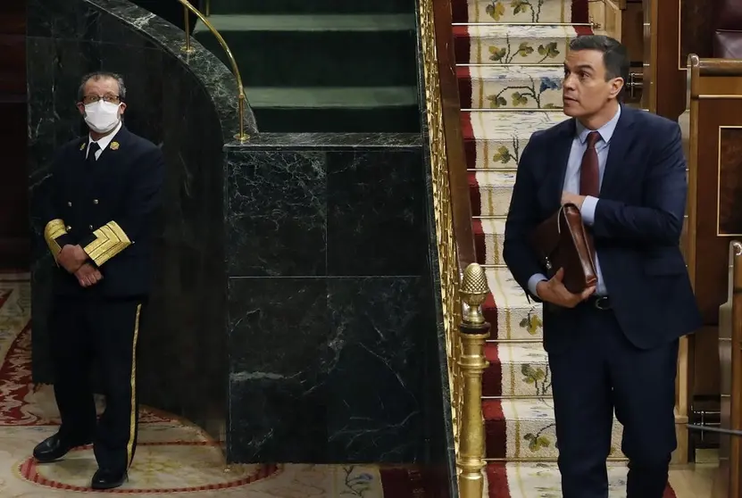 EuropaPress_3041099_presidente_gobierno_pedro_sanchez_participa_pleno_congreso_miercoles_donde