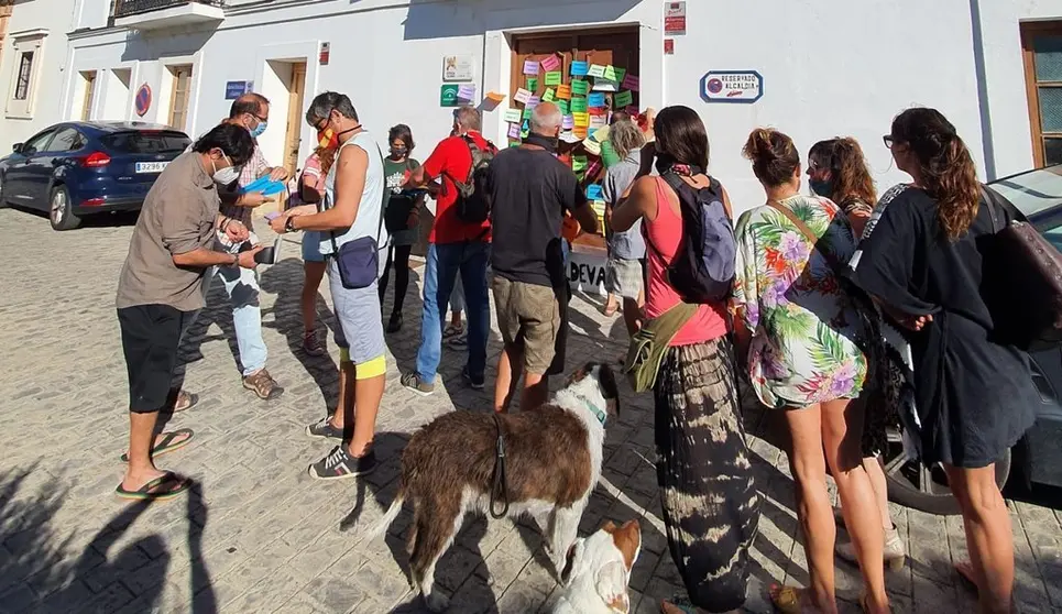 Protesta de la plataforma Salvemos Valdevaqueros en la puerto del Ayuntamiento de Tarifa

Protesta de la plataforma Salvemos Valdevaqueros en la puerto del Ayuntamiento de Tarifa


5/6/2020