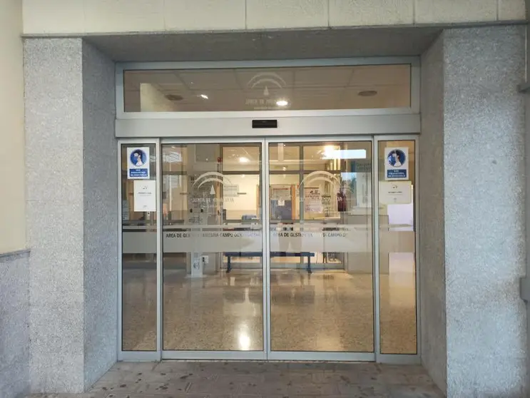 Entrada al hospital de Algeciras.