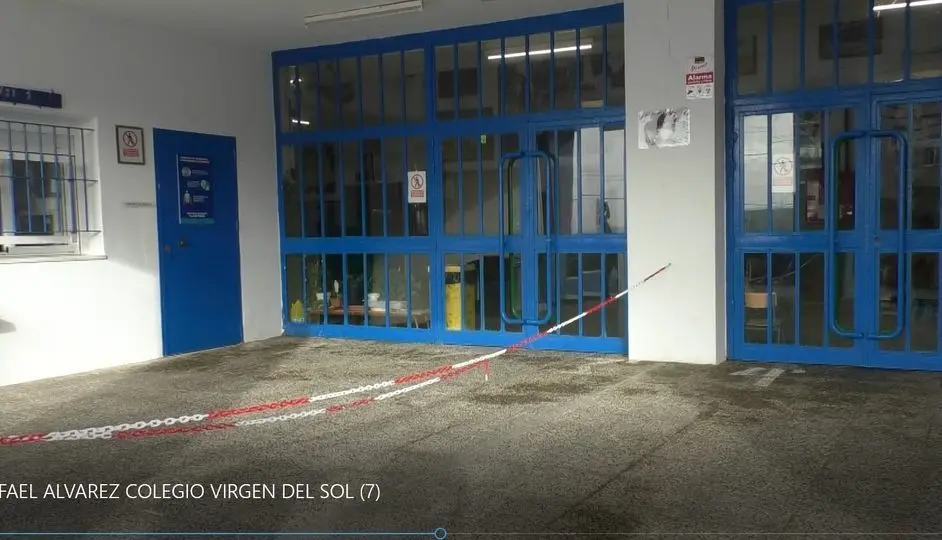 Entrada al centro.