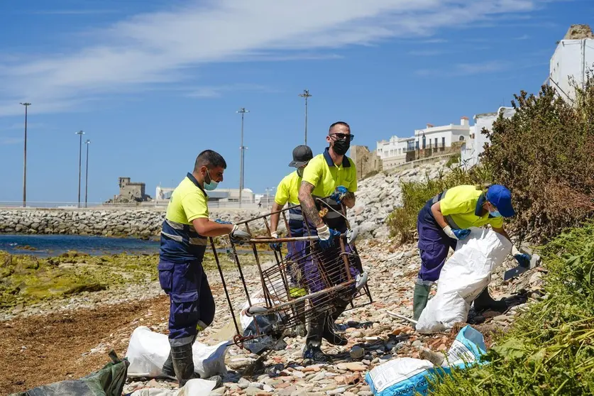Limpieza en La Caleta
