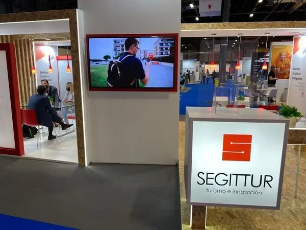 Stand de Fitur.