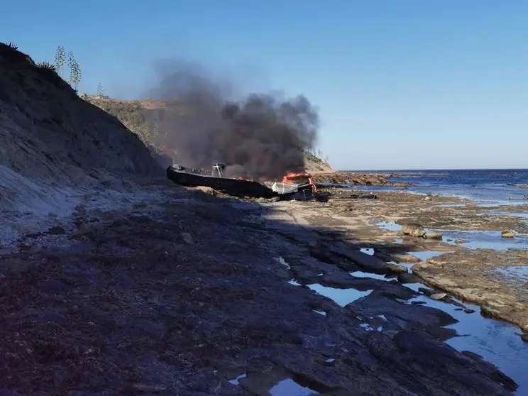 Incendio de la narcolancha.