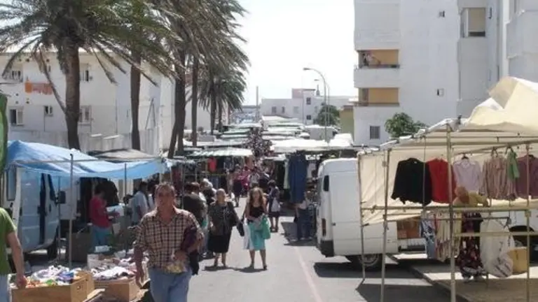 tarifa-mercadillo-jul-s-550-playa-los-lances-sur-1641127