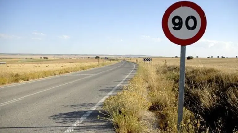 limite-velocidad-90-kmh-carreteras-khMB-U601485135680bG-624x385@Las Provincias