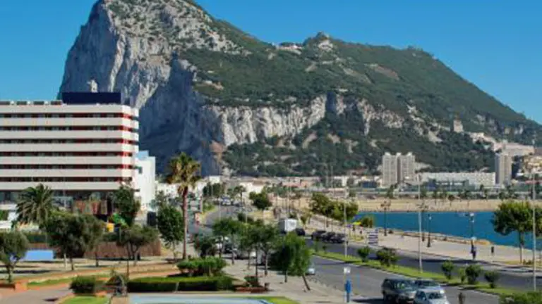 asur-hotel-campo-de-gibraltar-la-linea-de-la-concepcion_221120101353427007