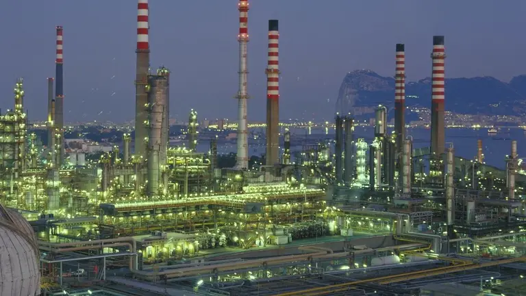 Refiner&iacute;a de Cepsa.