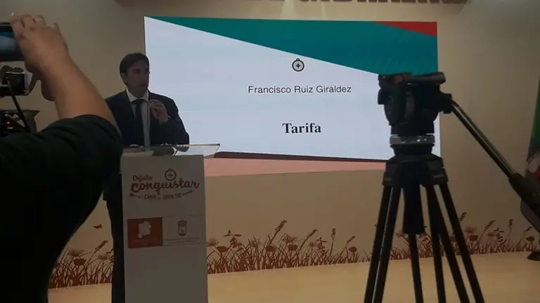 El alcalde, hoy en el stand de Mancomunidad.
