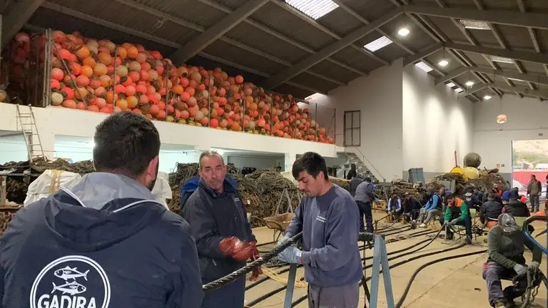 Preparativos de las redes para la almadraba de Conil.