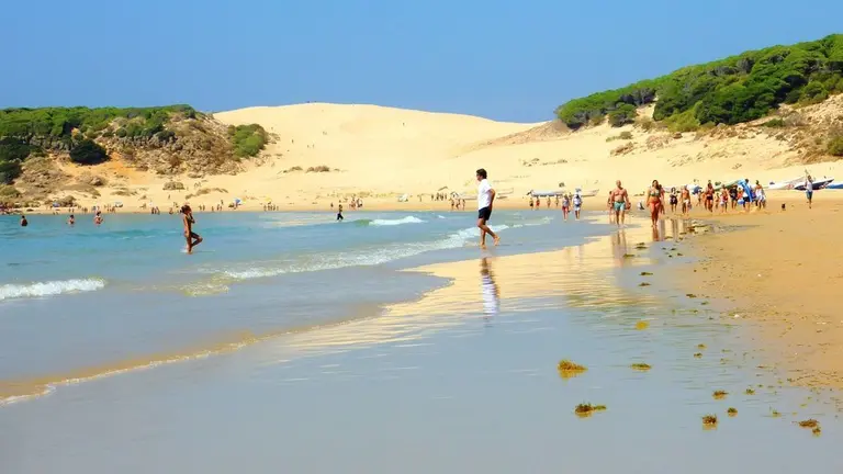 EuropaPress_1286303_playa_bolonia_tarifa_cadiz