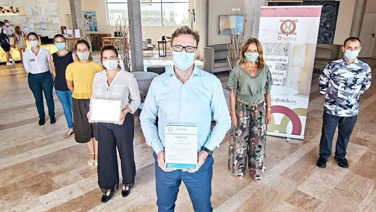 trabajadores del hotel los lances