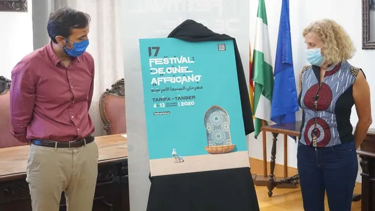 Ruiz y Cisneros, junto al cartel del FCAT.