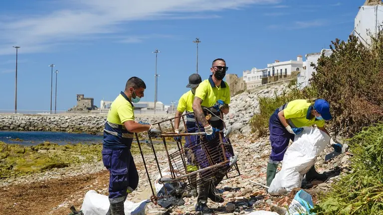 Limpieza en La Caleta