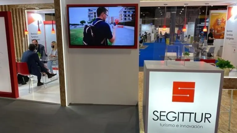 Stand de Fitur.