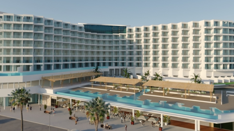 Recreaci&oacute;n virtual de c&oacute;mo quedar&aacute; el hotel de cuatro estrellas y el centro comercial que actualmente construye Grupo Q en la antigua Residencia de Tiempo Libre de C&aacute;diz