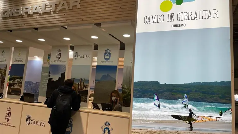 FITUR DOS